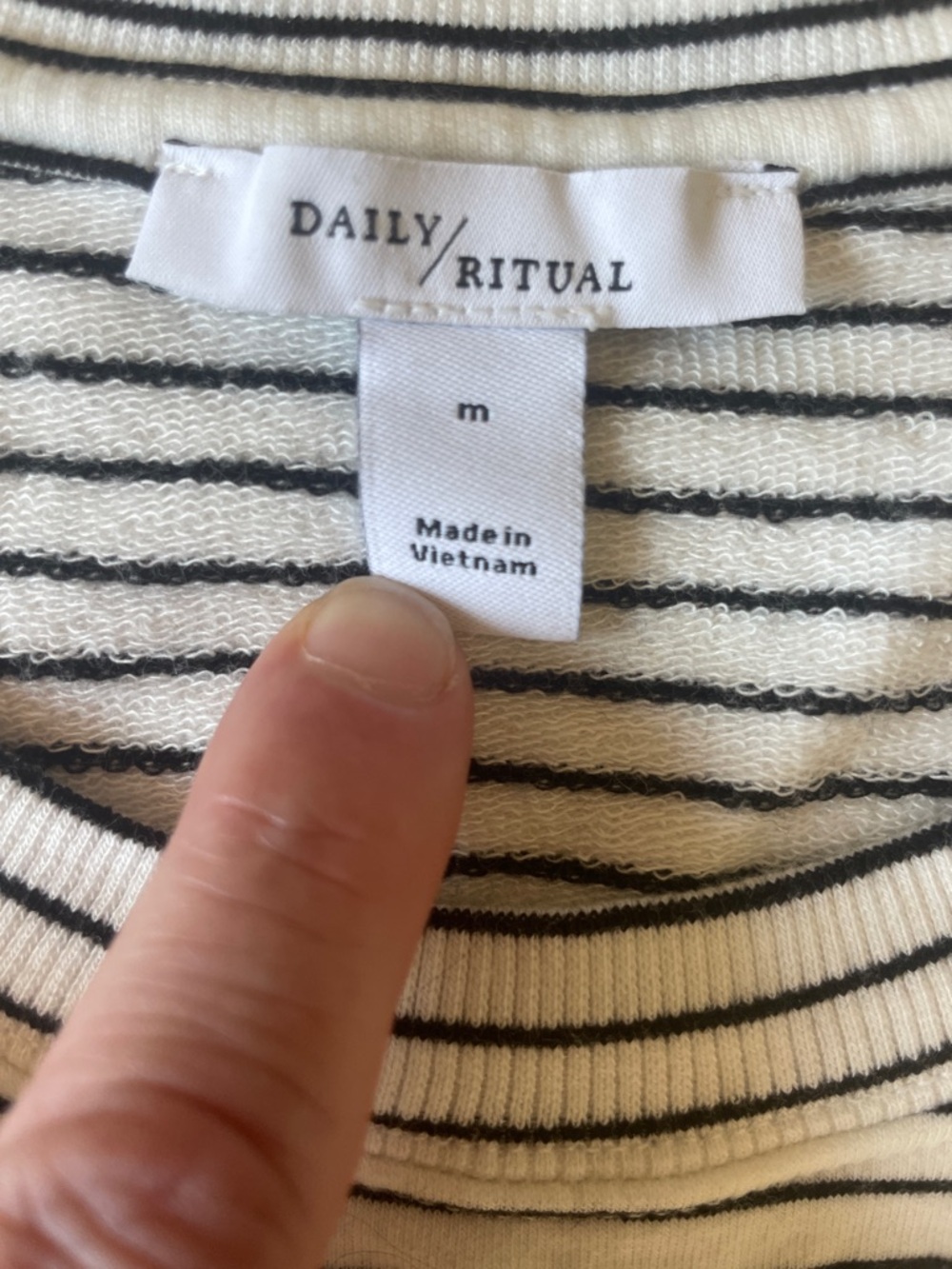 DAILY RITUAL Striped Long-Sleeve Crewneck Pullover - White/Black Medium - Picture 4 of 8